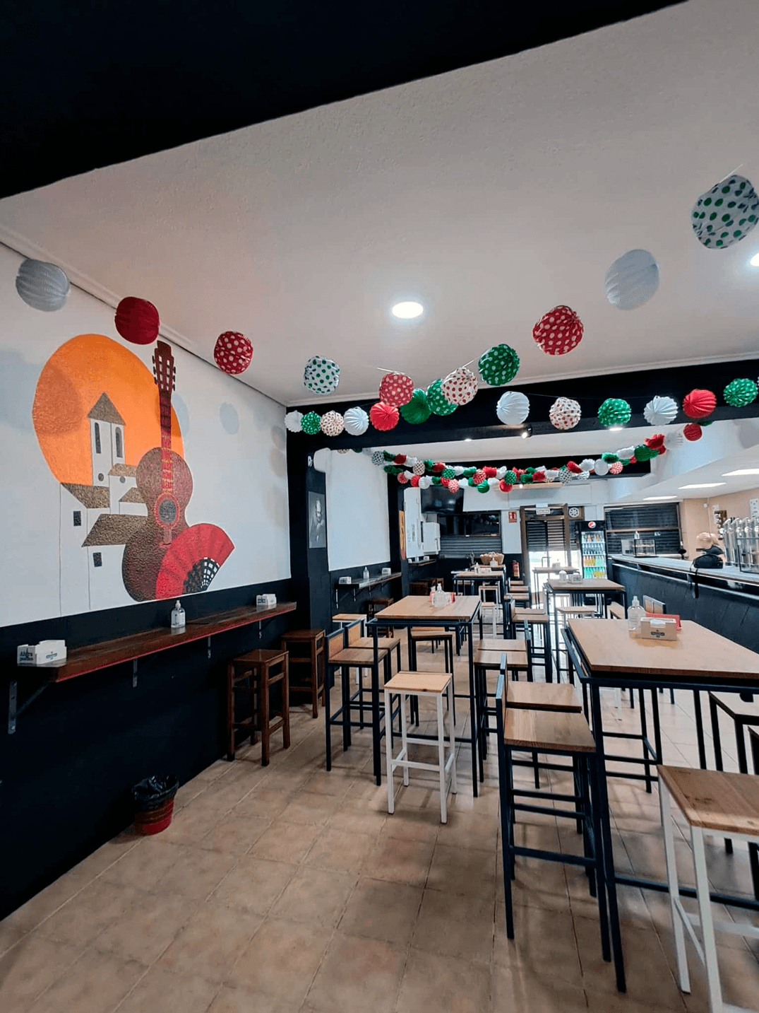 Interior del restaurante Saga Flamenca